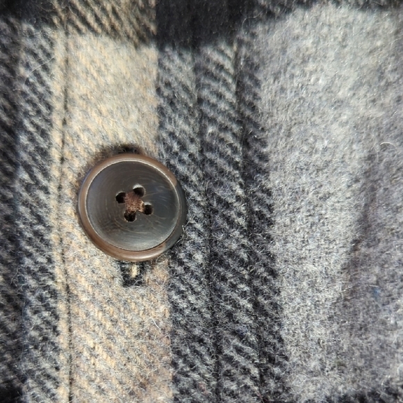 Fat Face Lightweight Gray and Green Shirt Jacket - Picture 6 of 16